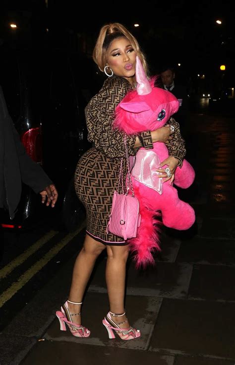 nicki minaj fendi dress